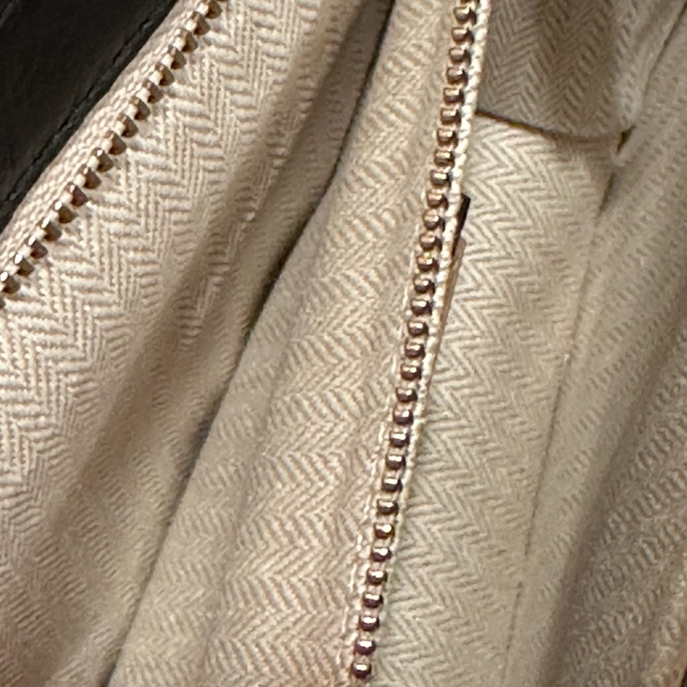 Authentic Tory Burch Britten Crossbody Shoulder Bag✨ - Picture 13 of 17